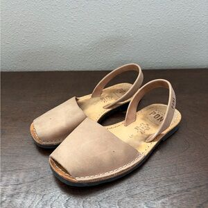Pons Tan Leather Sandals